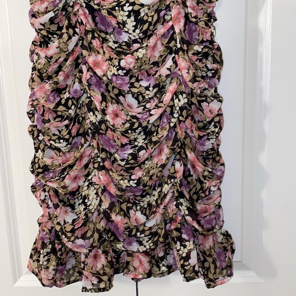 Floral ruched dress size 1X - Picture 6 of 8